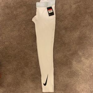 Men’s L Nike Pros
